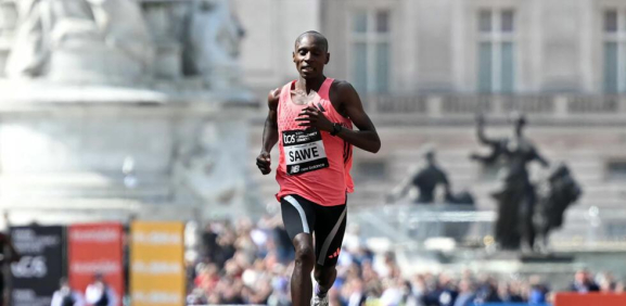 Con 1h:59.30 en Londres, el keniano Sabastian Sawe es el primero que baja de dos horas el récord