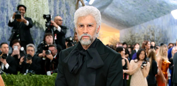 Bad Bunny sorprende en la Met Gala 2026