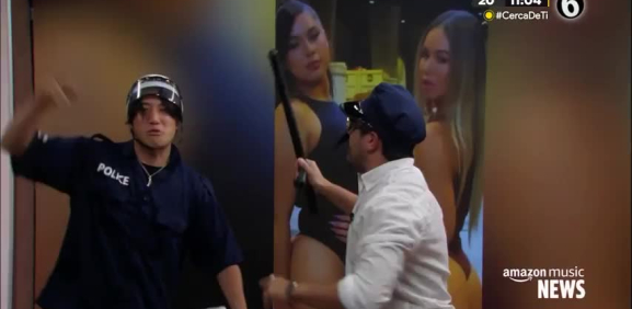 Chiquis Rivera posa su marca de fajas en sensual fotografía - Vídeo  Dailymotion