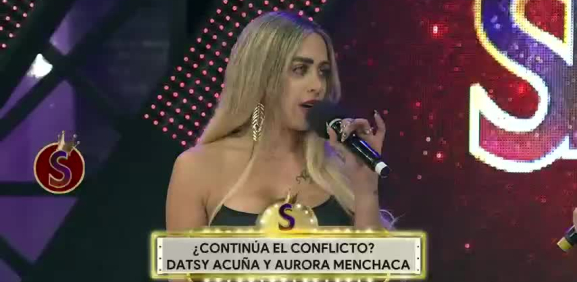 Tras las agresiones de Datsy, la famosa maestra demuestra sus estudios.
