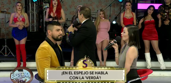 Tras lo declarado sobre esta rara amistad, Lendy hace el espejo