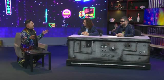 El conductor comienza un debate sobre su personaje.