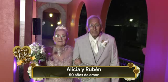 Esta tierna pareja desde 'Hey Familia' llegan a renovar votos en el estudio