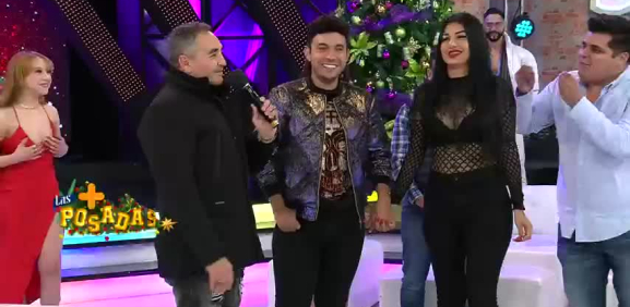 El chico presenta a su actual pareja