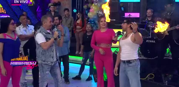 César tiene un accidente al querer hacer el truco del fuego