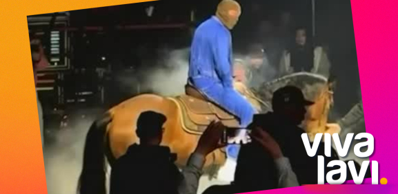 Bad Bunny es criticado por usar caballo durante su show
