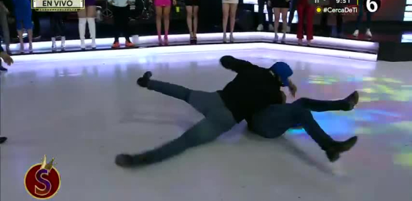 El ánimo se enciende en el estudio entre los chicos.