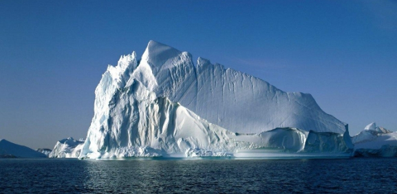 Conoce las curiosidades sobre el hielo y los iceberg y el 'porque' flotan si son pesados