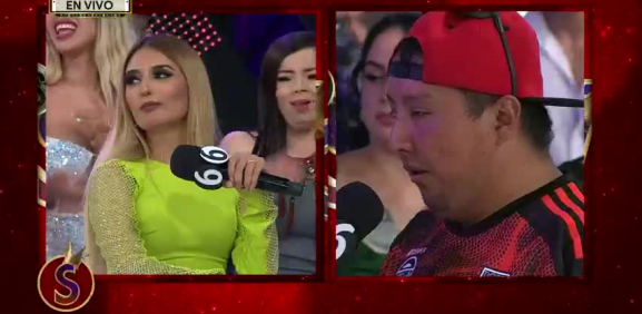 Este chico del público expone el interés de Aurora