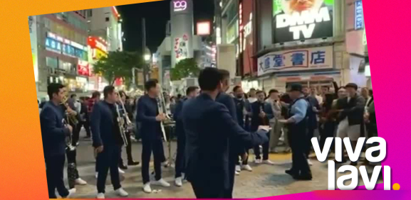 "Banda El Recodo" casi son arrestados por cantar en calles de Japón