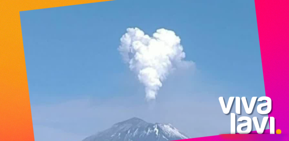 El Popocatépetl lanza fumarolas en forma de corazón