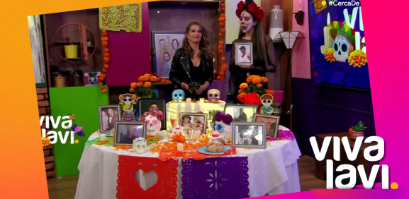 'VivalaviMx' recuerda a sus familiares con emotivo altar