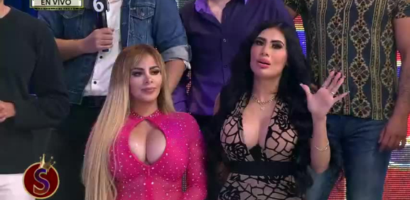La chica habla de los problemas que tiene por envidias