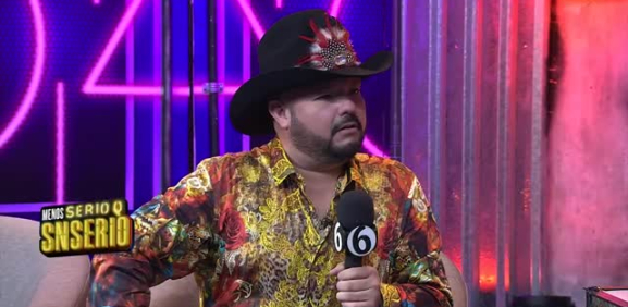 El cantante habla de cuanto puede llegar a costar un buen sombrero