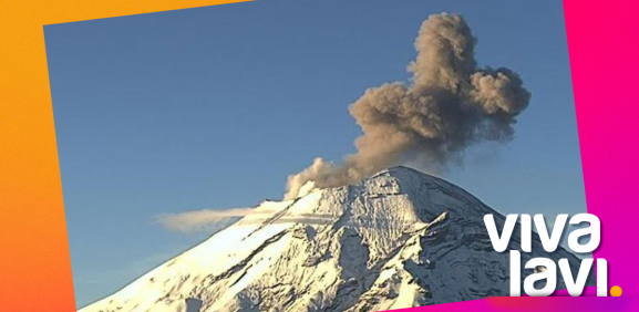 Alpinista muestra de cerca el volcán Popocatépetl