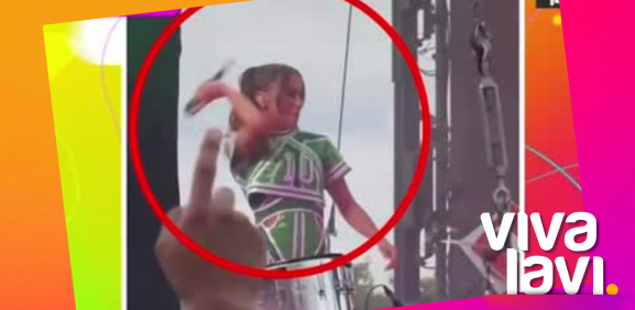 Anitta enfurece y avienta microfónos tras fallas en audio