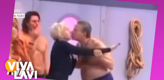 Alfredo Adame le roba un beso a Laura Bozzo