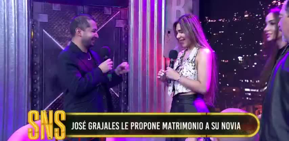 José Grajales le pide matrimonio a su novia en 'Menos Serio Q SNSeio'