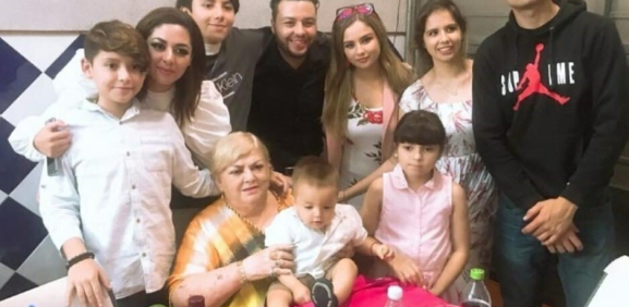 La reportera Isabel Zamudio habla sobre que pasa con los familiares de la cantante y que han declarado