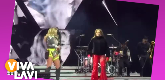 Lucía Méndez sorprende en el escenario junto a María José