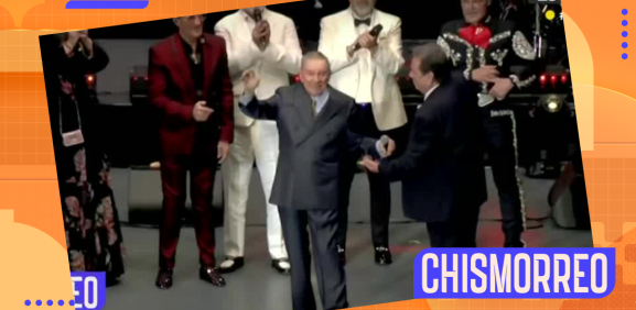 Marco Antonio Muñiz es homenajeado por 70 años de trayectoria