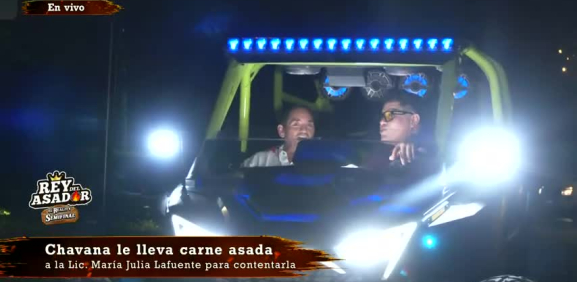 El famoso chef conduce el carro de Chavana y se equivoca de entrada
