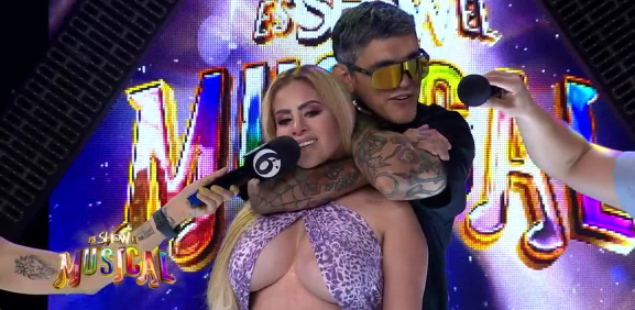 Le aplican 'llave' a Ludivinita en pleno programa