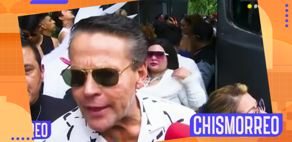 Alfredo Adame asiste a marcha del orgullo 2025