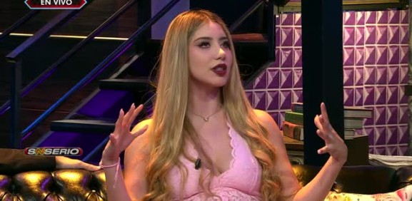 La influencer confiesa que si no hablan bien o mal de ella no está agusto