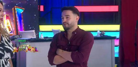 Por este raro motivo es que el conductor casi no muestra este tatuaje