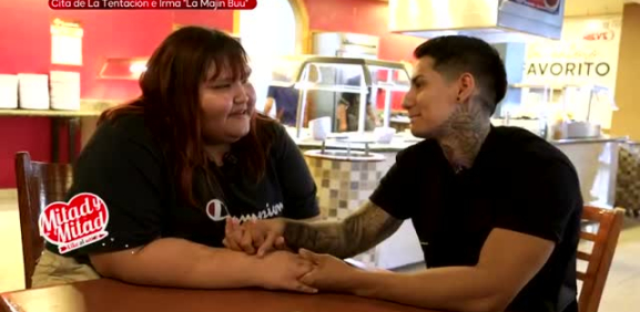 La simpática chica se convierte como la primer participante en busca del amor de 'chucky'