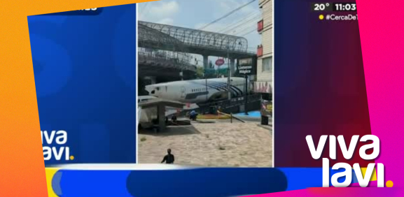 Avión estacionado provoca caos víal
