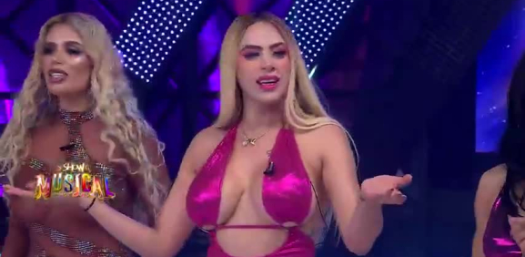 La sensual chica de lunes y martes llega a los viernes musicales