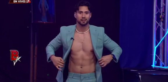 El jurado y ganador de 'Bailadísimo' sorprende con su vestuario
