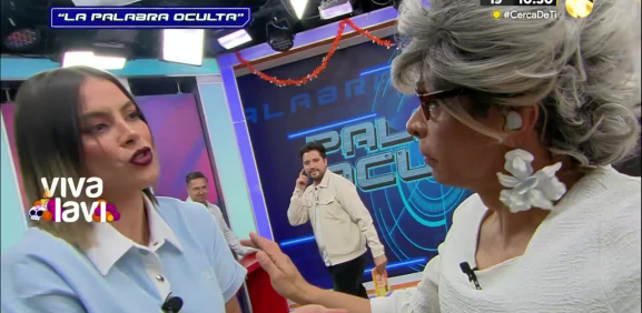 Natalia Valenzuela y la Maestra Resurrección se enojan en vivo