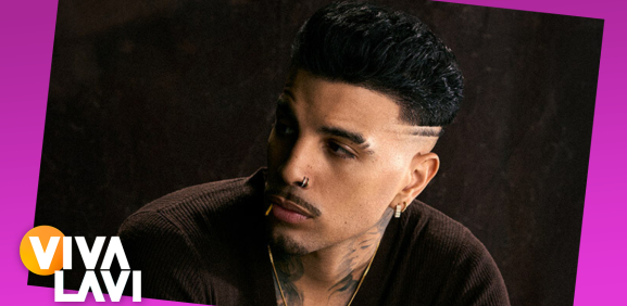 Rauw Alejandro sufre caída durante concierto y así reacciona