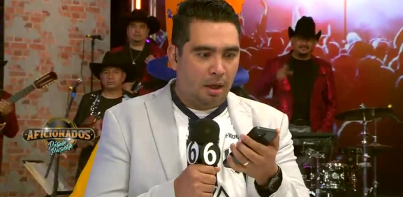 Tal parece que una llamada desde el más allá deja al conductor con los ojos cuadrados