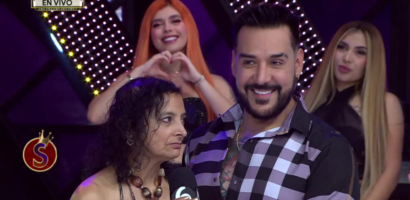 Moni y su declaración de amor al confesar que antes de morir quiere tener un romance con el chico internacional