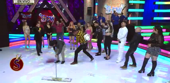 El luchador desata el terror y la furia en el programa