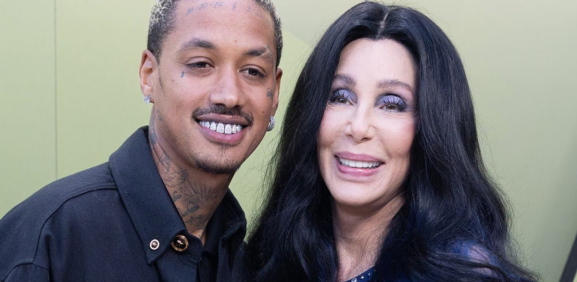 Cher, de 79 años, planea boda con su novio 40 años menor