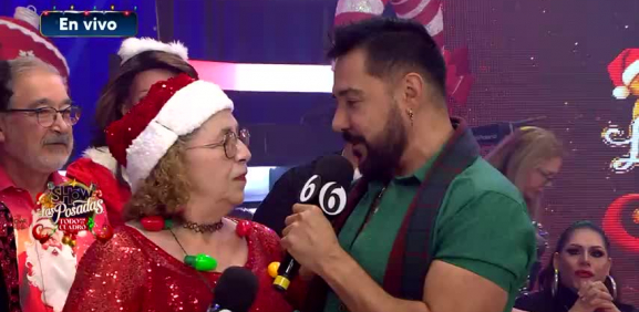 Esta señora regresa a 'Las Posadas' por otro beso