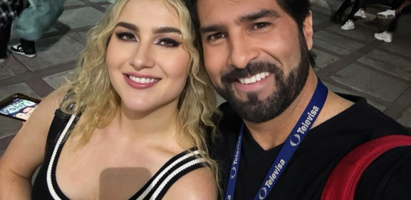 Arturo Carmona sale en defensa de su hija Melenie