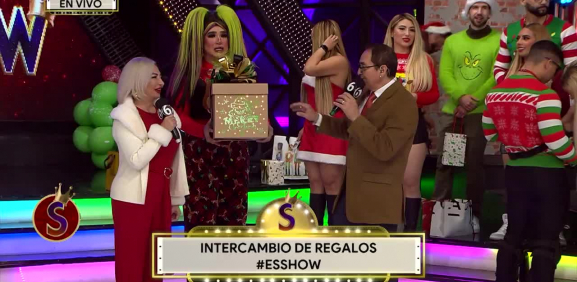 La famosa astróloga sorprende con costosa chamarra