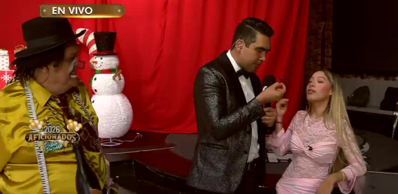 En pleno programa la chica es expuesta así