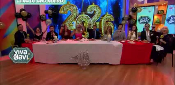 'VivalaviMx' brinda por el fin de año