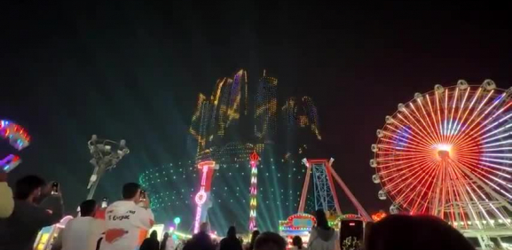 Abu Dhabi rompe récord guinness con drones durante el año nuevo