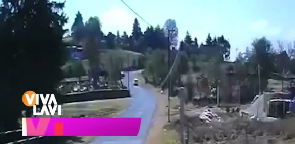 Explota motocicleta que transportaba pirotecnia