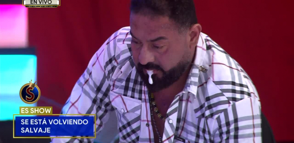 El luchador tiene los síntomas de la rabia