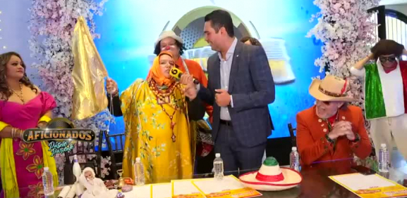 La comediante más religiosa llega como jurado al programa de tradición