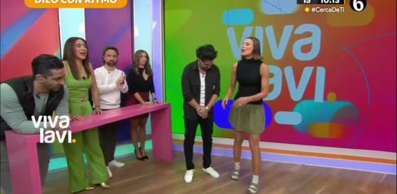 Natalia Valenzuela es captada así en el foro